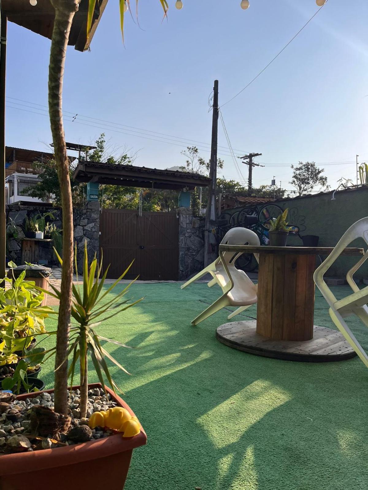 Kambô Surf House Hostel Ubatuba Ngoại thất bức ảnh