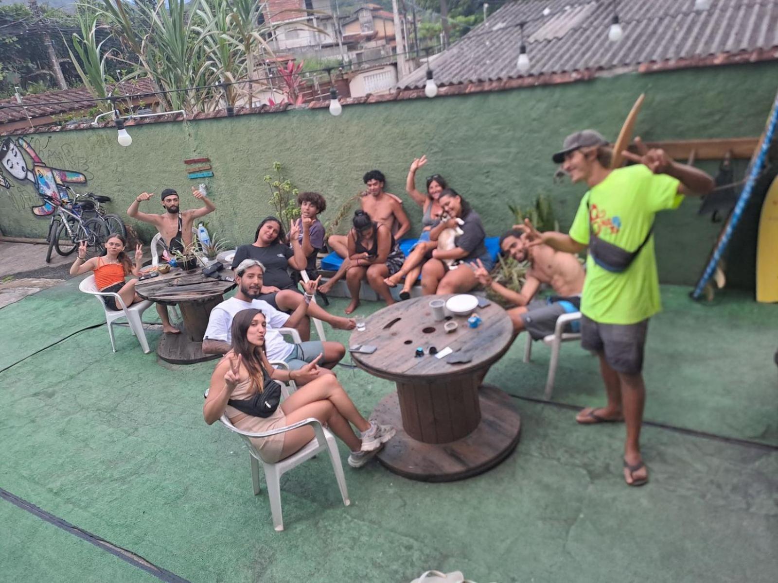 Kambô Surf House Hostel Ubatuba Ngoại thất bức ảnh