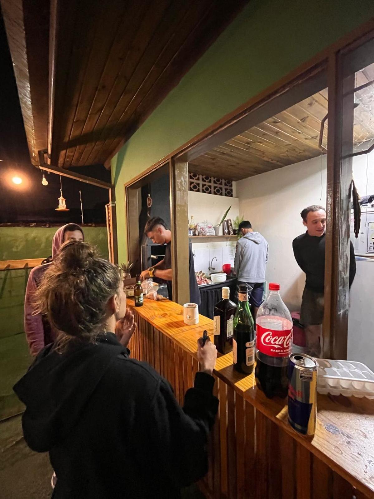 Kambô Surf House Hostel Ubatuba Ngoại thất bức ảnh