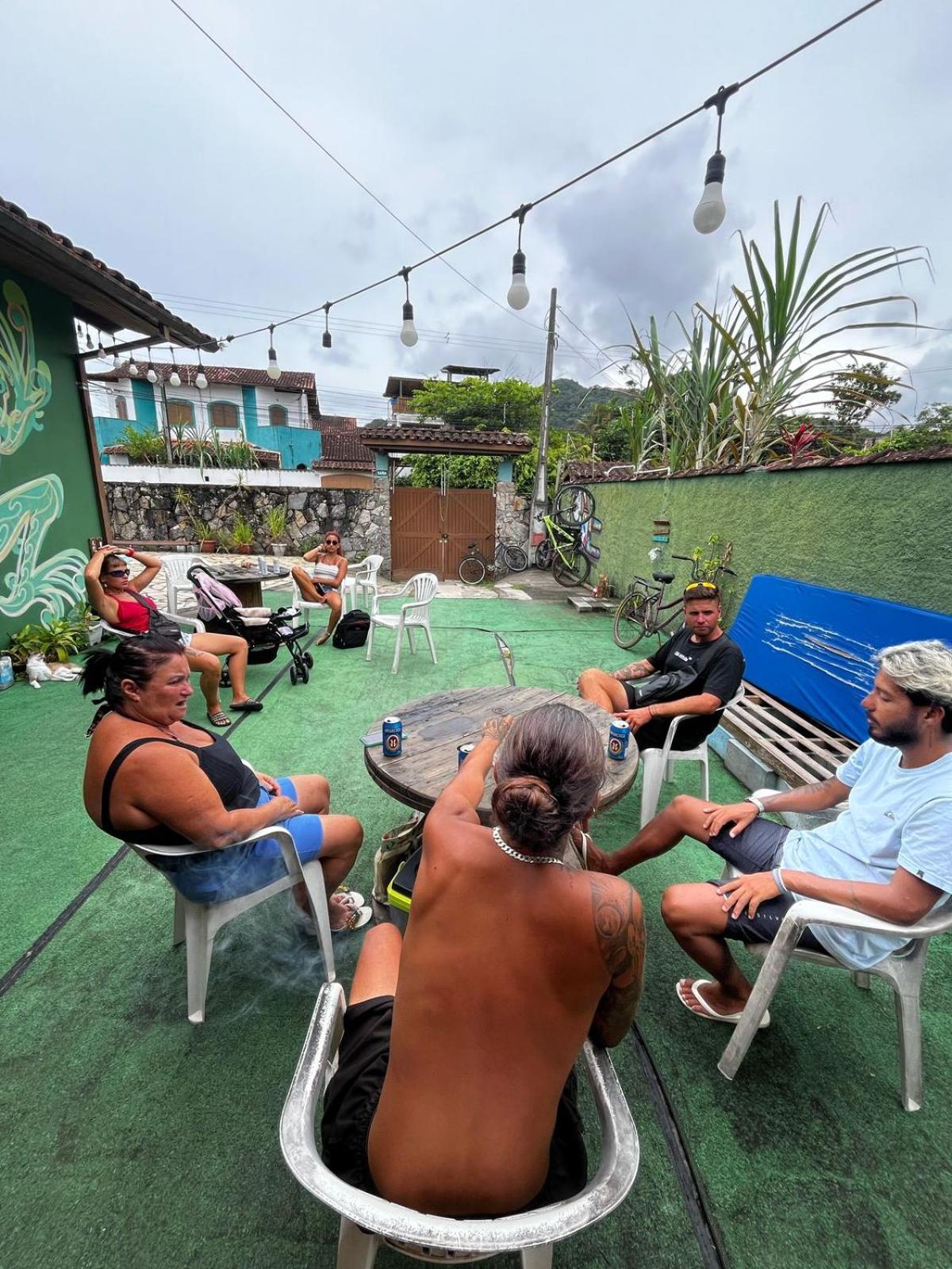 Kambô Surf House Hostel Ubatuba Ngoại thất bức ảnh