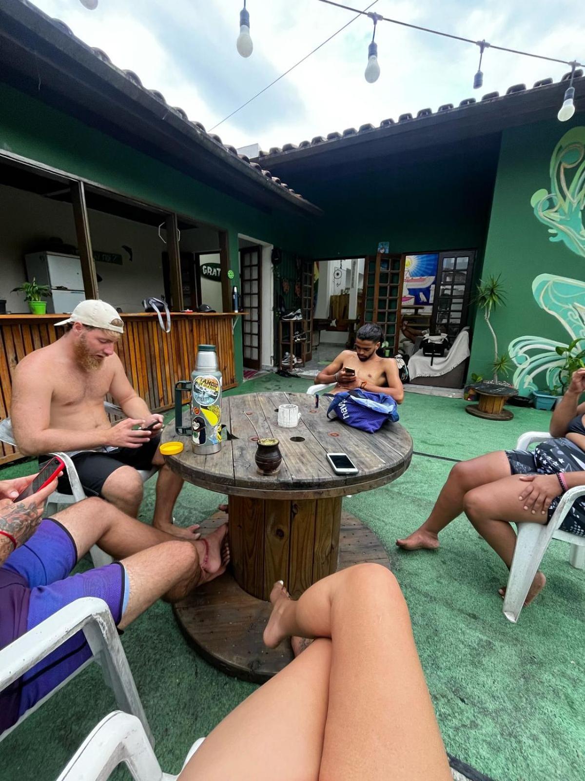 Kambô Surf House Hostel Ubatuba Ngoại thất bức ảnh