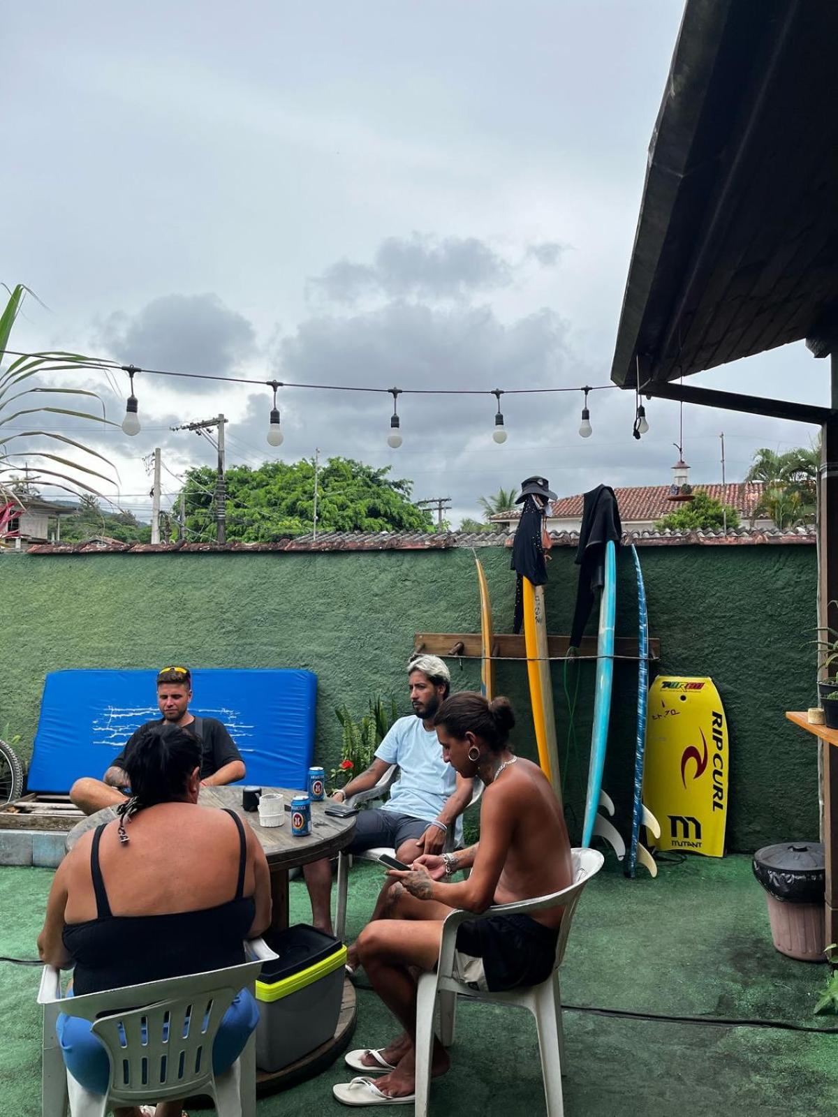 Kambô Surf House Hostel Ubatuba Ngoại thất bức ảnh