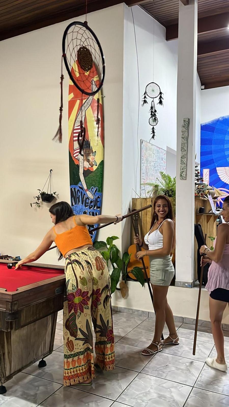 Kambô Surf House Hostel Ubatuba Ngoại thất bức ảnh